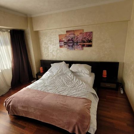 Downtown Top Apartments Bukarest Kültér fotó